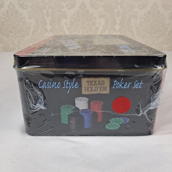 Texas Hold 'Em Casino Style Poker Set In Metal Tin Chips and More NWT - Picture 3 of 7